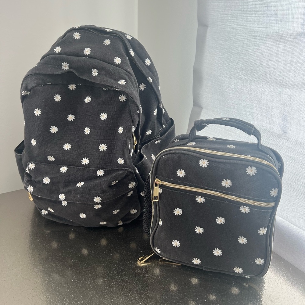 Pottery Barn Teens Emily & Meritt Floral Black Recycled
Backpack and Lunch Box